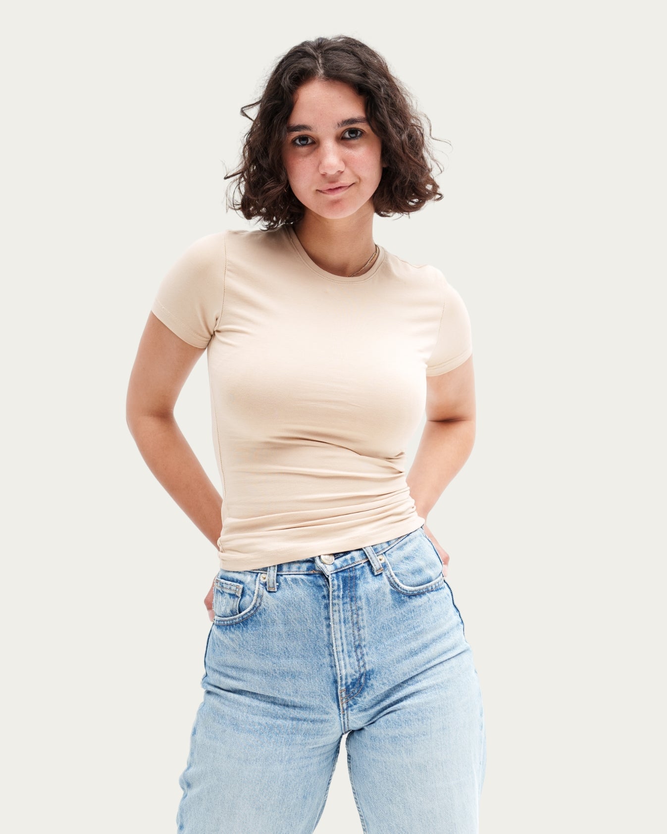 WOMEN’S COCONUT STRETCH CREW TEE